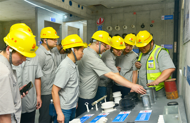 为进一步推进优质客户高效履约，提升交付品质、达成客户满意，2025年6月25日，888腾博会建设集团在上海组织召开2025年越秀地产、华润置业客户履约推进会。